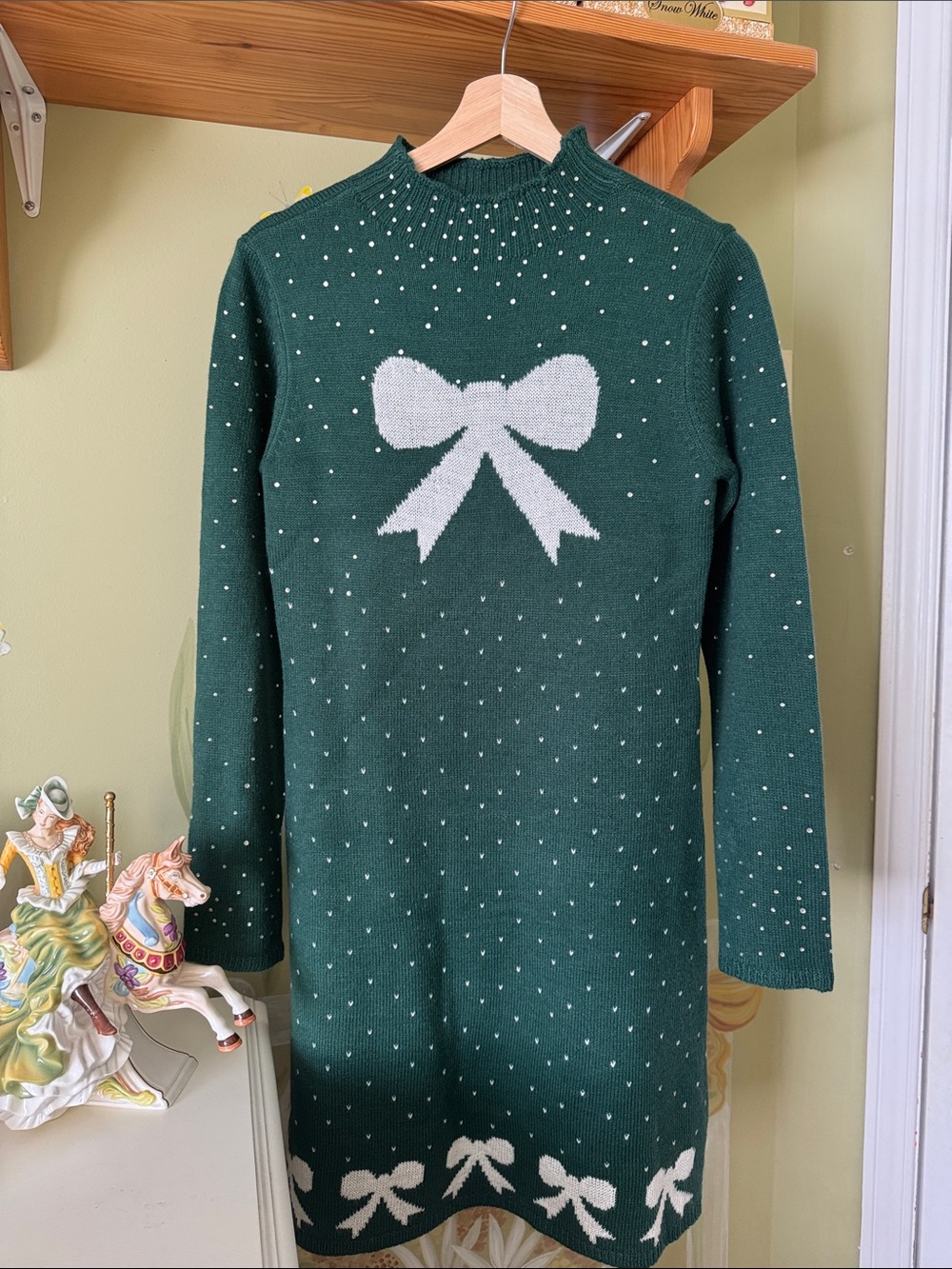 Long-Sleeve Green Holiday Dress with Bows & Crystals Knit Sweater Dress
